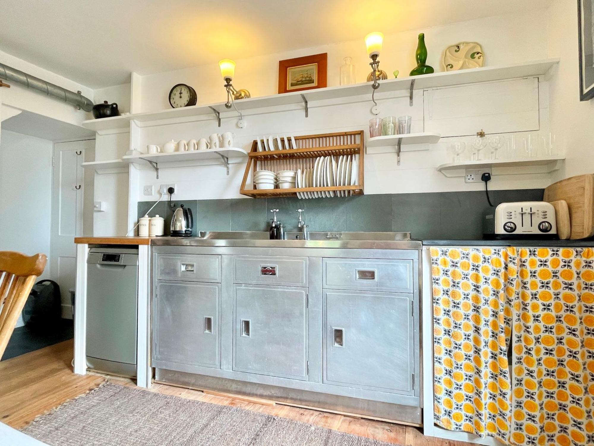 Janies Cottage~ Mousehole~Eclectic Interiors & Vintage Charm Zewnętrze zdjęcie
