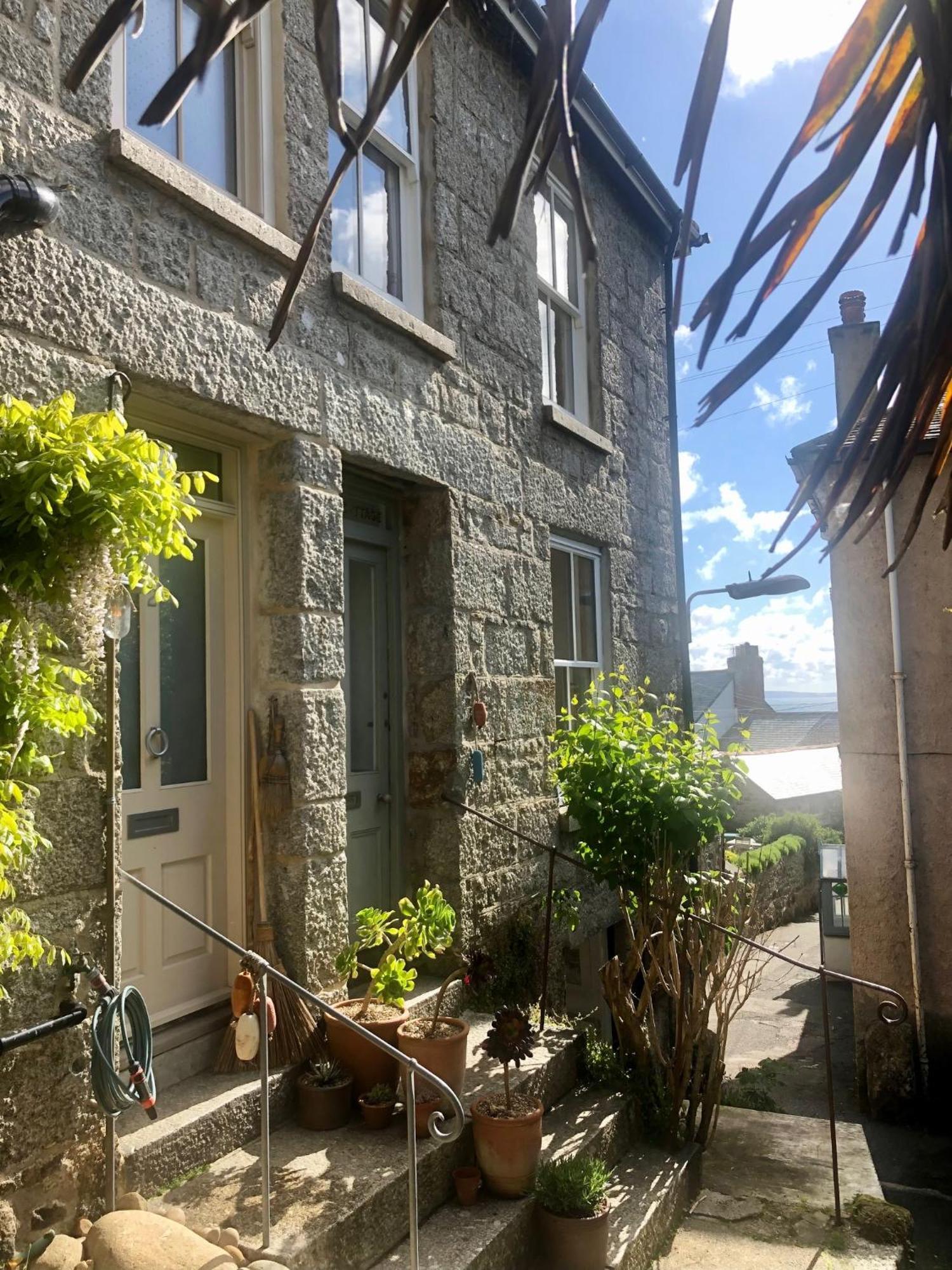 Janies Cottage~ Mousehole~Eclectic Interiors & Vintage Charm Zewnętrze zdjęcie
